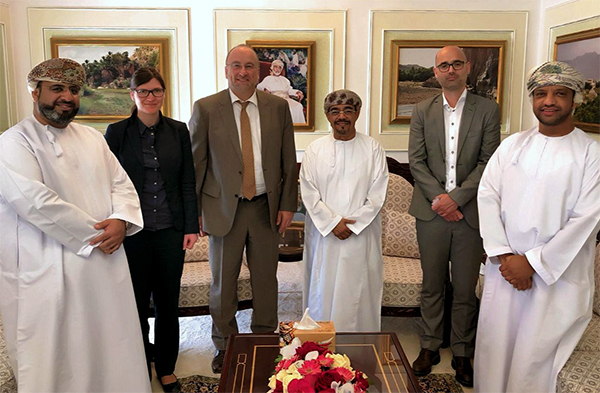 Im Oman trafen sich die Teilnehmer der deutsch-niederländischen Delegation mit Vertretern der Sultan Qaboos University.